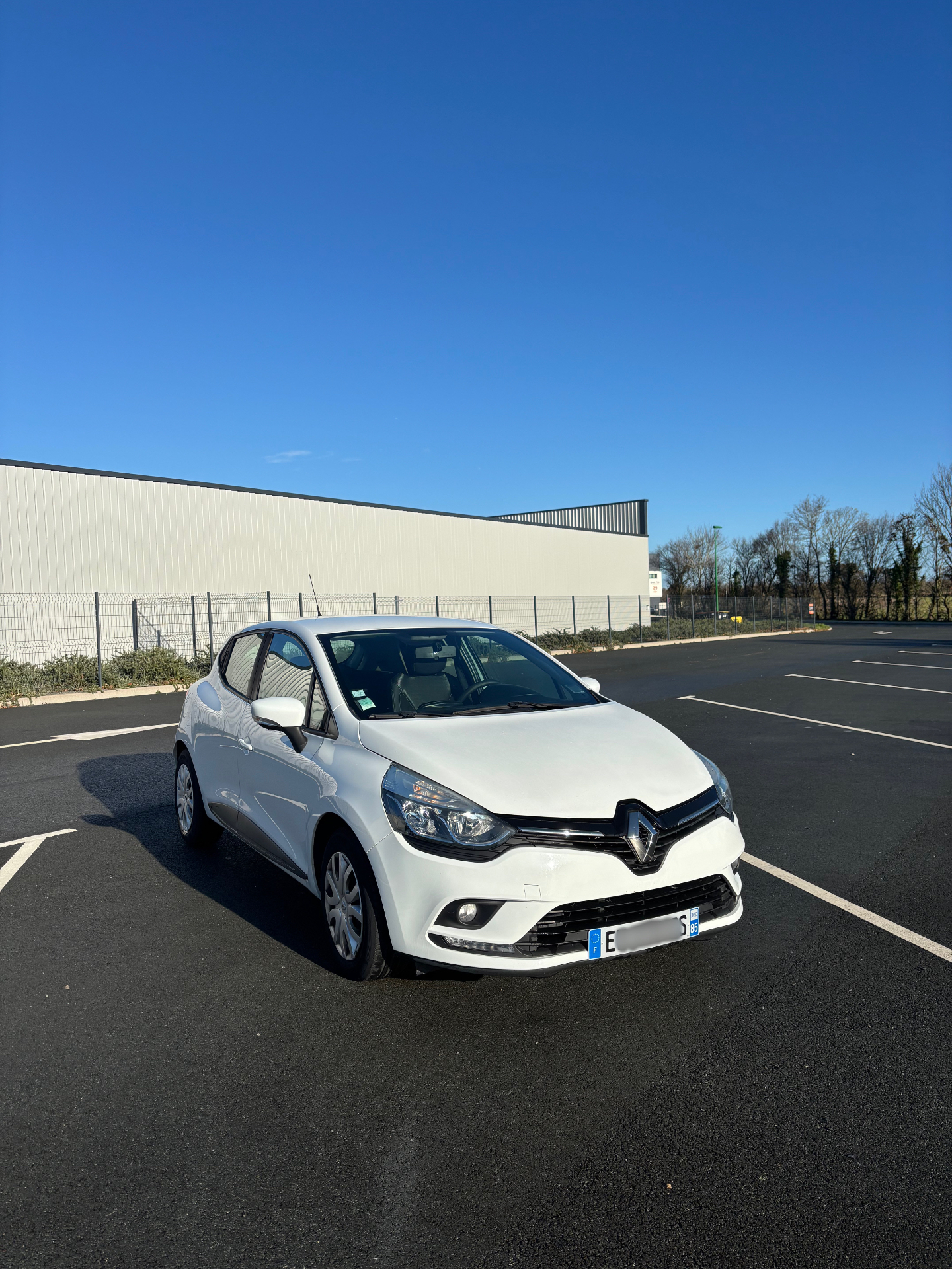 Renault Clio société — Vue avant